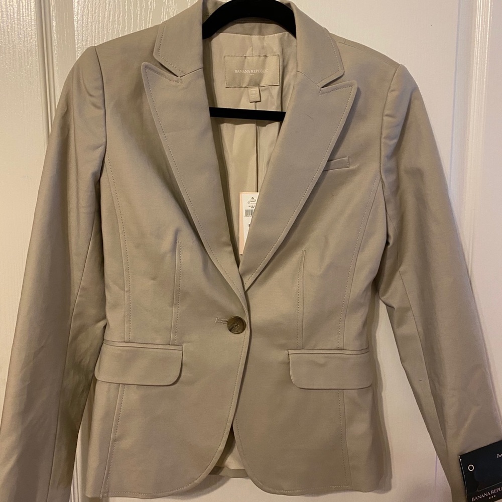Khaki / tan Banana Republic blazer